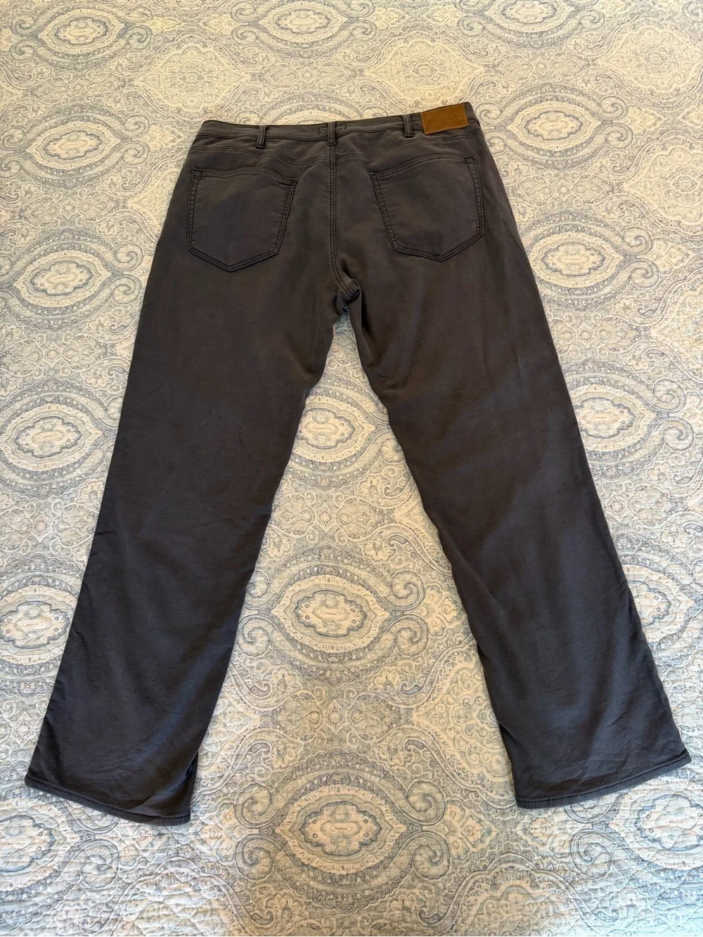 Silver Jeans Co Grayson Straight Leg 38x32 Gray Stretch Denim